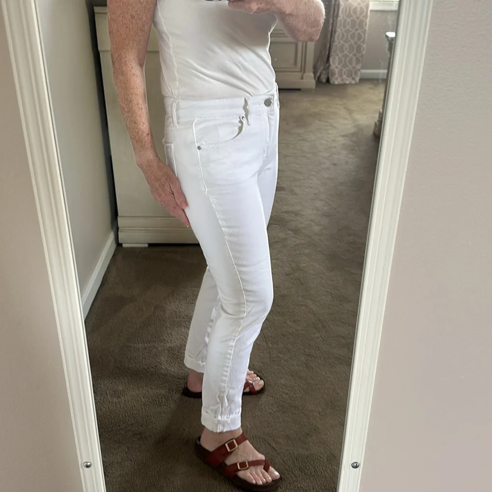 Jessica Simpson relaxed skinny crop white jeans